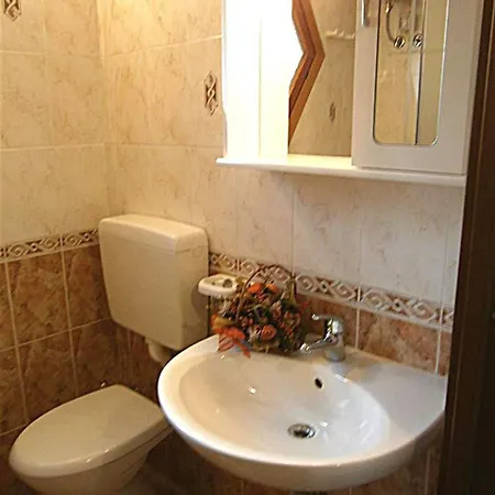 Annie ביביונה